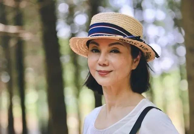 谢玲玲婆婆为什么这么宠她 5050dab326cb4d52b92f712fdd1b528b.jpeg