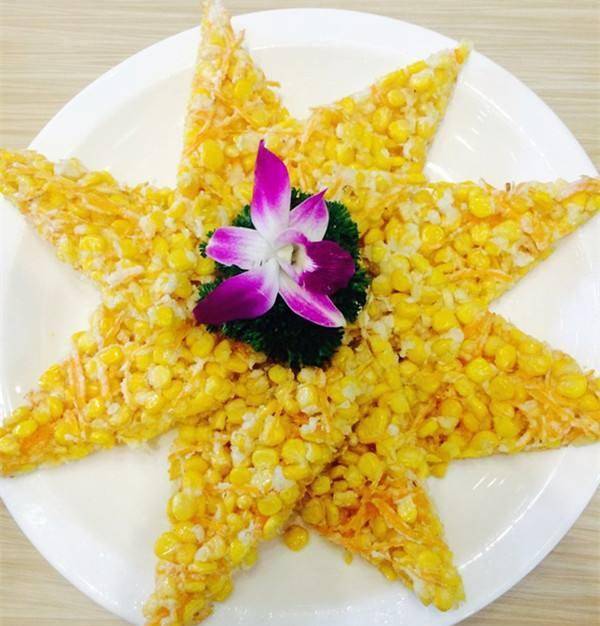 进行|一块南瓜不熬粥不和面,搭配玉米粒做甜品,出锅香甜软糯又好吃