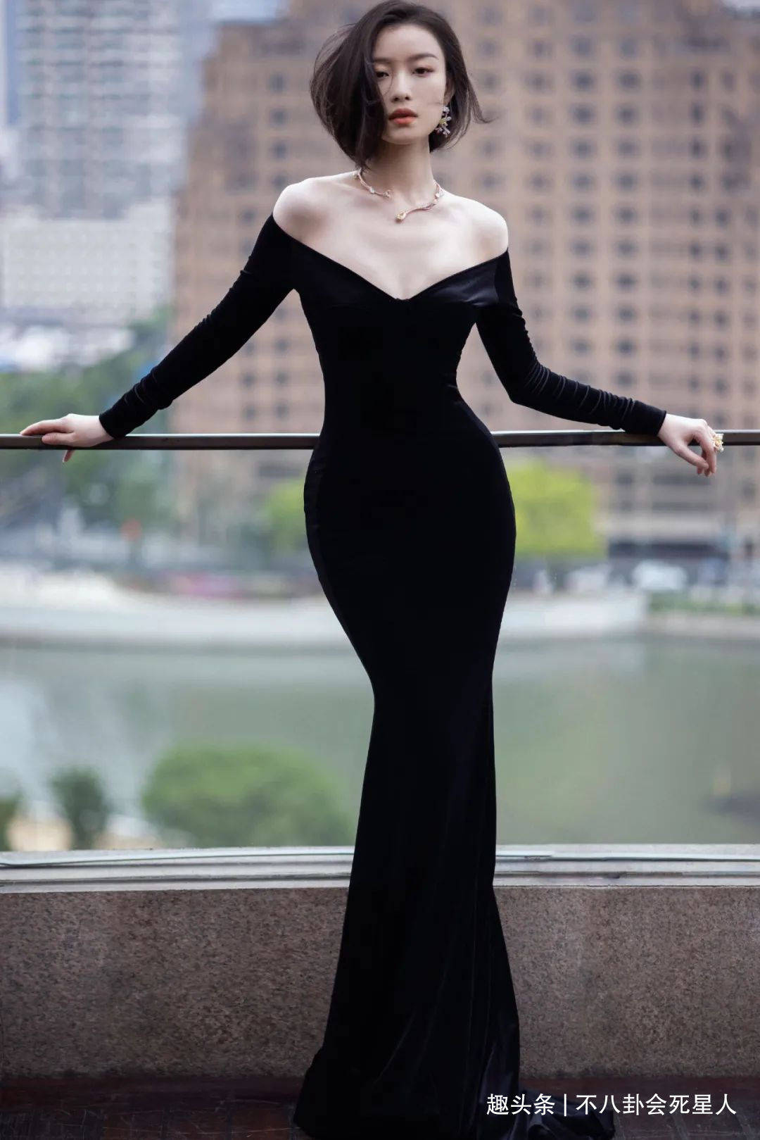 女神5位高颜值女神，一穿上古装就违和，远离古装是最正确的决定