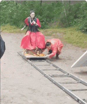 什么|马戴美瞳画眼线？太子妃升职记的马后期合成，骑马戏都是这么拍？！