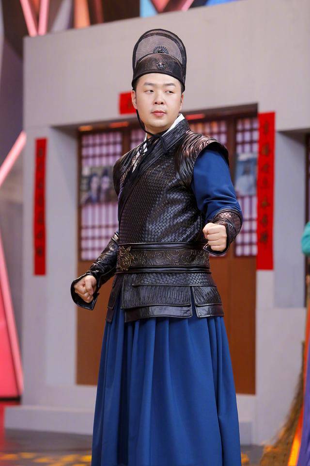 不分伯仲|快乐家族古装上演回忆杀，谢娜吴昕美得不分伯仲，何炅变翩翩公子