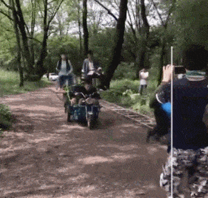 什么|马戴美瞳画眼线？太子妃升职记的马后期合成，骑马戏都是这么拍？！