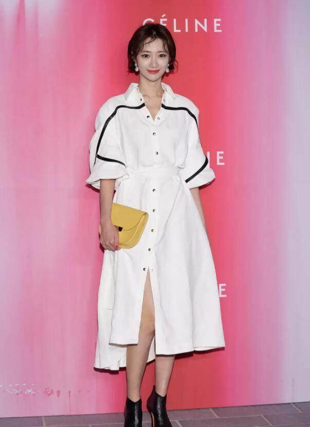 身材 这条衬衫裙毫不费力就能穿出时髦感，你也是时候入手一件了！