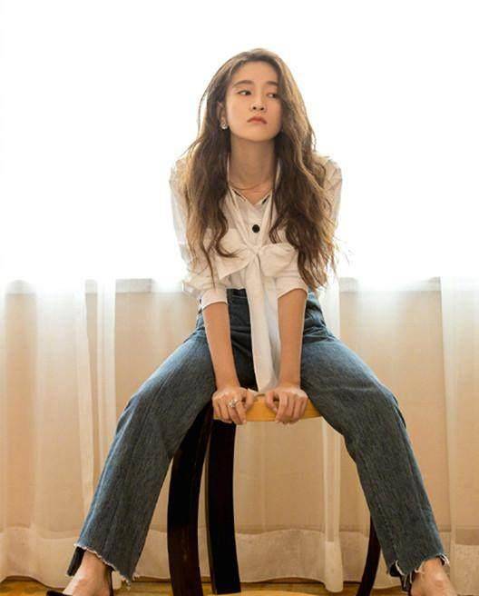 张雪迎 张雪迎这次裤子穿对了，网友：显腿长！