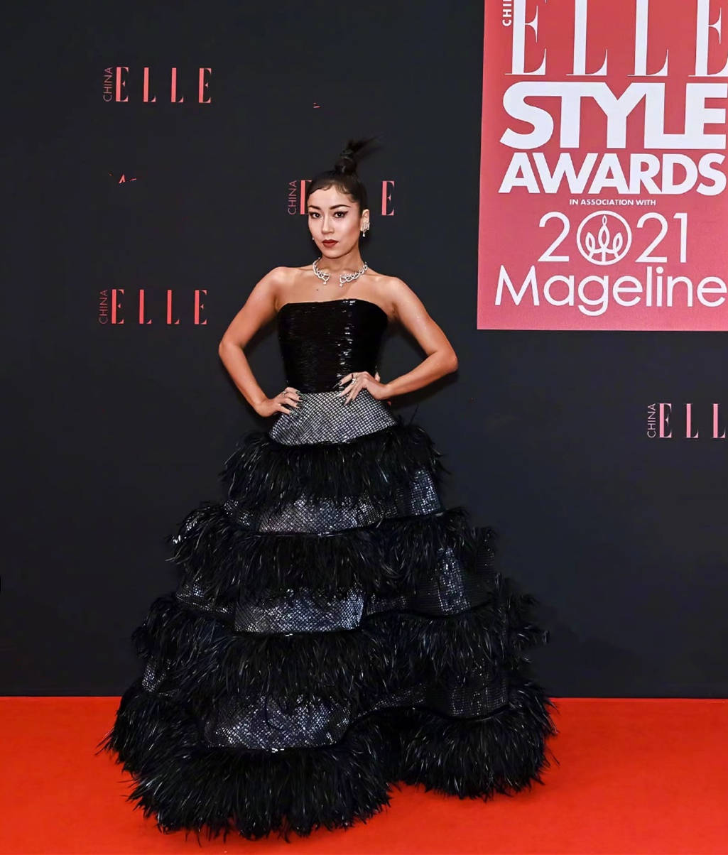 时装 75位明星的ELLE时装造型，王源、热巴，关晓彤，身心造型惹人爱