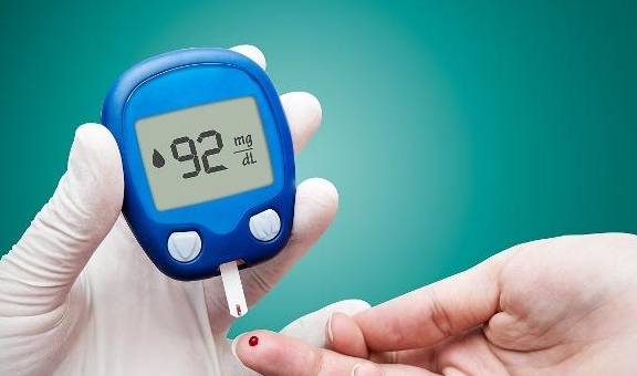 诊断|空腹血糖7.1，餐后血糖11.6，若不想服用药物降糖，应该怎么做？