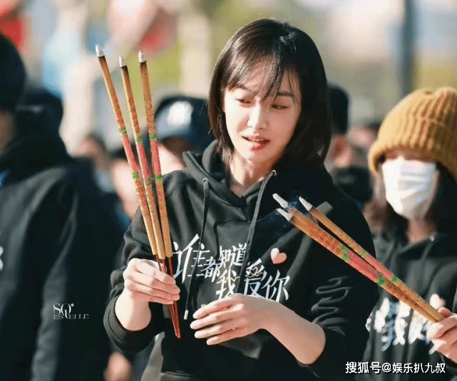 许魏洲|宋茜新剧《谁都知道我爱你》开机,搭档实力男神,路透状态好绝!