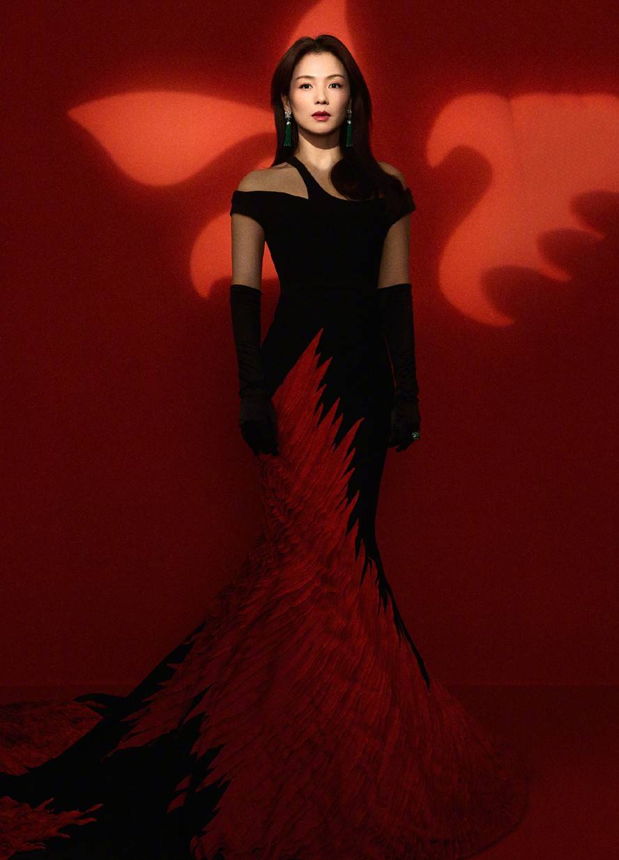 时装 75位明星的ELLE时装造型,王源、热巴,关晓彤,身心造型惹人爱