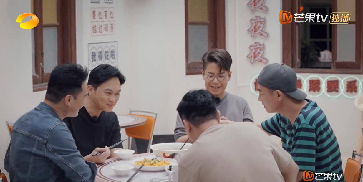 节目组|《大湾仔的夜》第一期播出，效果并不好，节目组在3个地方踩雷