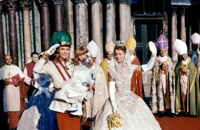 内地|80年代前后九部译制片:《茜茜公主》赢在清新,《超人》穿越时代?