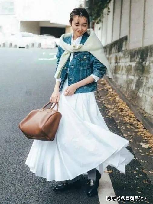 显得 女人不管年纪多大,秋冬穿裙子时谨记这“3要3不要”,才能美得时髦