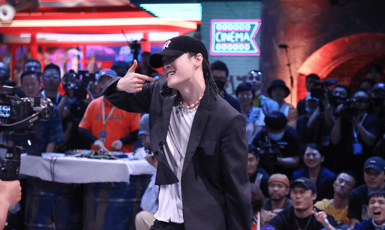 水平|恭喜一波王炸战队！不光队员叶音获得冠军，且王一搏成为双冠导师