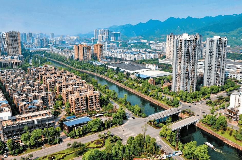  原创 重庆有个养老宝地，比万州空隙，比云阳舒适，风光美妙物价低廉