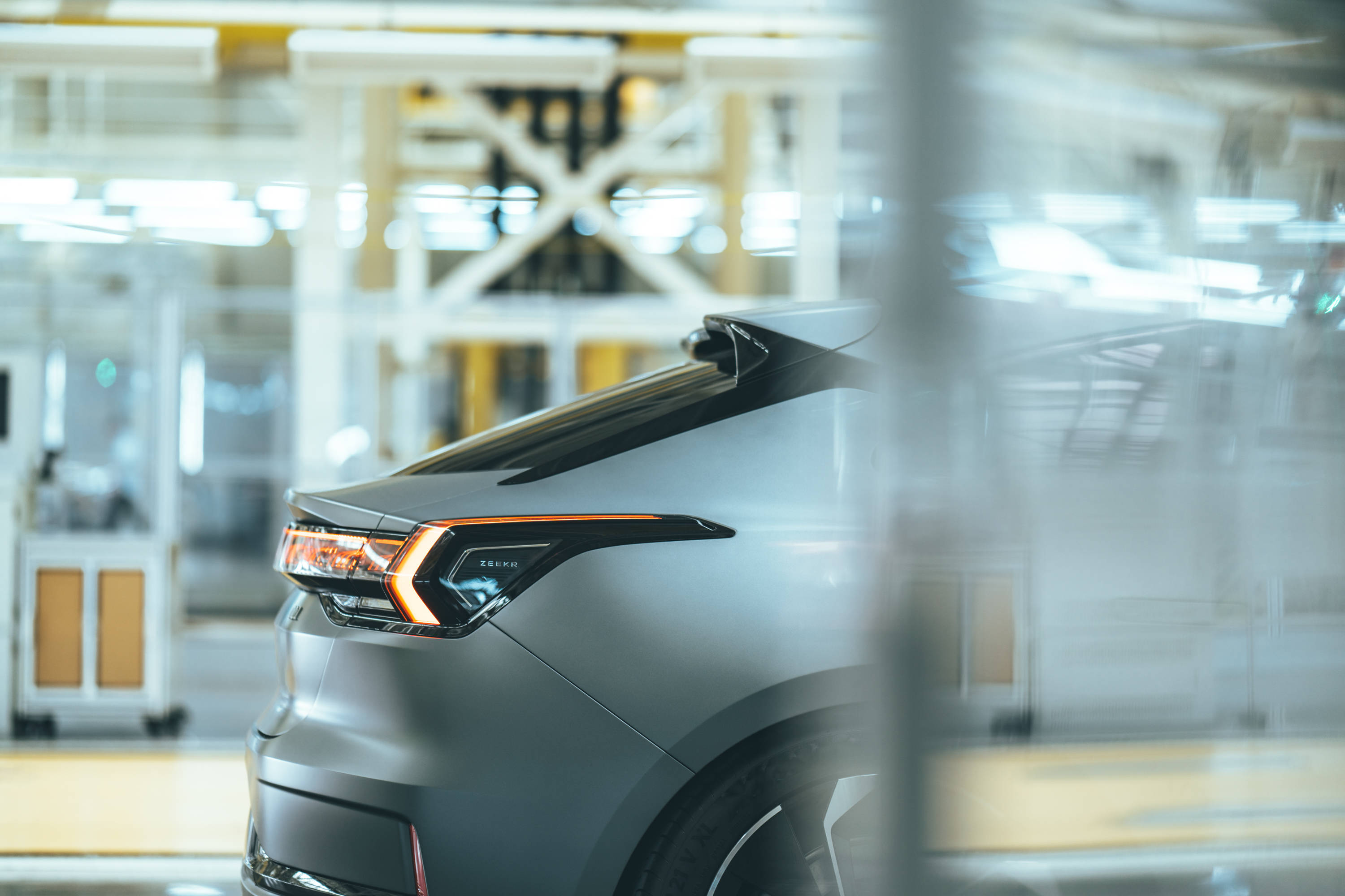 极致智造严苛高效 极氪智慧工厂守护ZEEKR 001的高品质