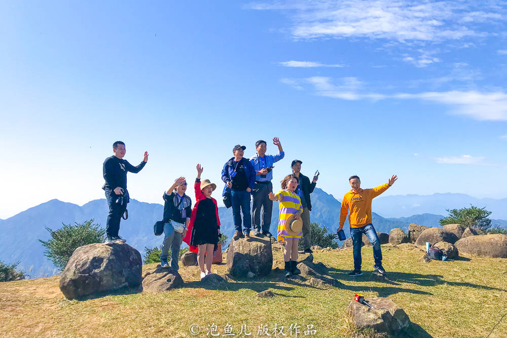 景区|广东大山发现神秘天池，常年水位不变，游客纳闷：这水是哪来的？