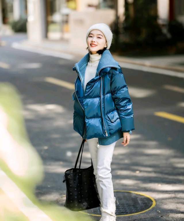 细节 冬天穿衣不要太繁杂，注重穿搭细节，轻松摆脱路人感
