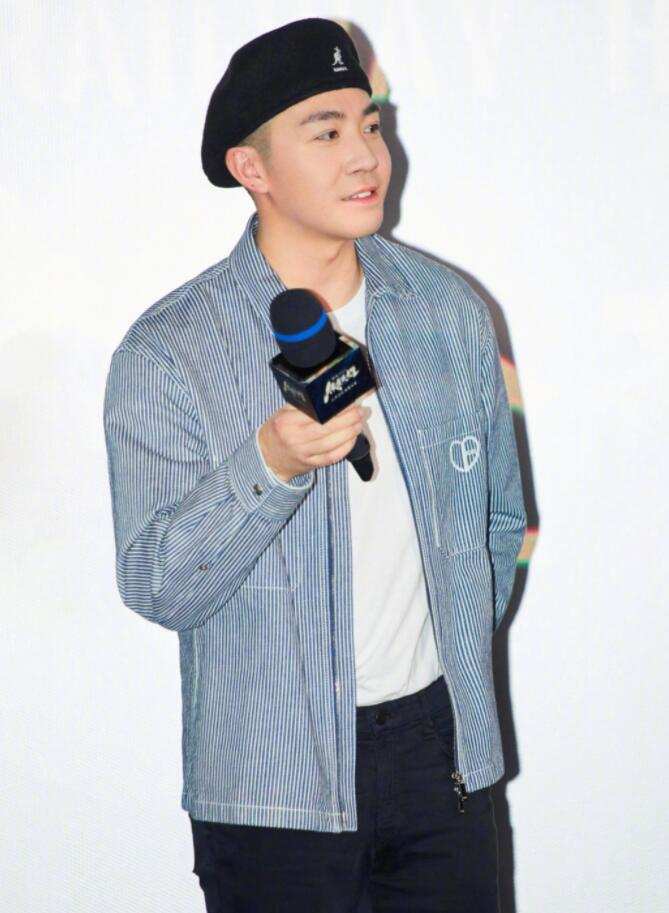 之前俞灏明和王玥兮也曾被拍过共同往返公寓,因此恋情曝光.