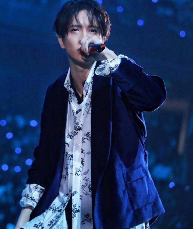 薛之谦歌曲排行榜_“歌曲收藏量破千万”榜单:薛之谦第一,周杰伦第二,蔡徐坤垫底