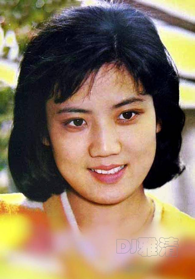 因为|李秀明近照 昔日当红女星 唐国强老搭档 如今65岁 女儿长得