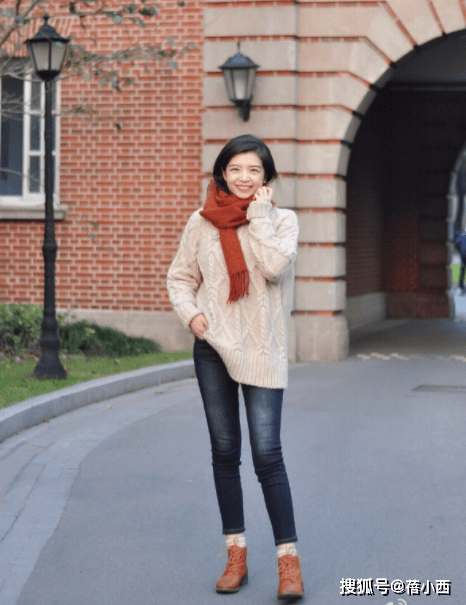 身材 “毛衣＋牛仔裤”今冬最火混搭CP！百搭还保暖，不费力就能变时髦