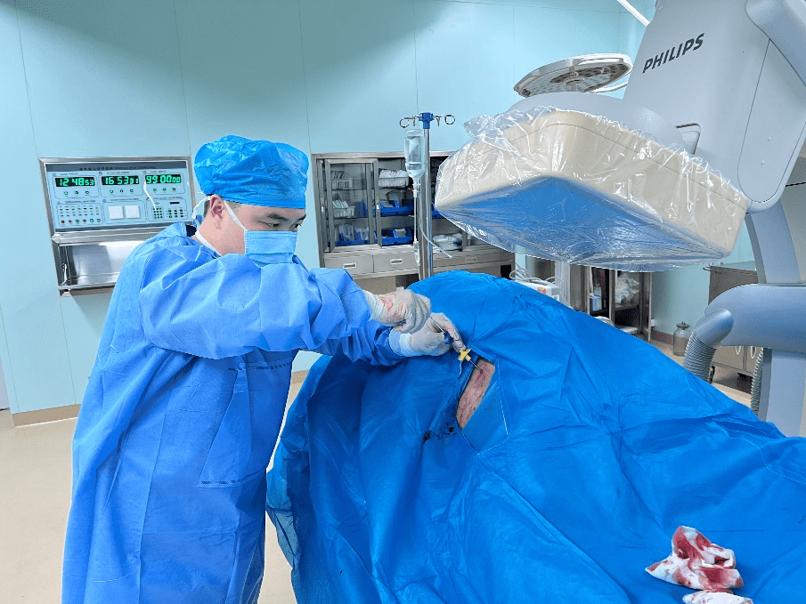 西安市红会医院脊柱病医院完成92岁高龄患者侧卧位经皮椎体成型术