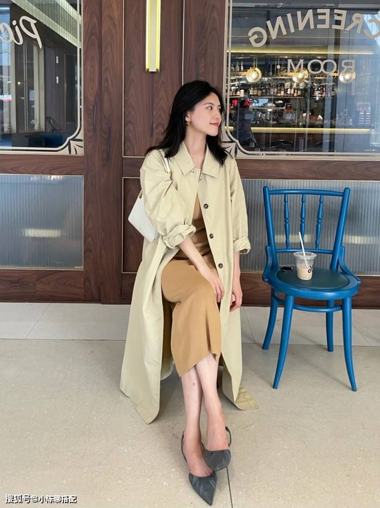 多花钱 50+女性冬季穿搭记住这2点,无需多花钱,就能体面又精致