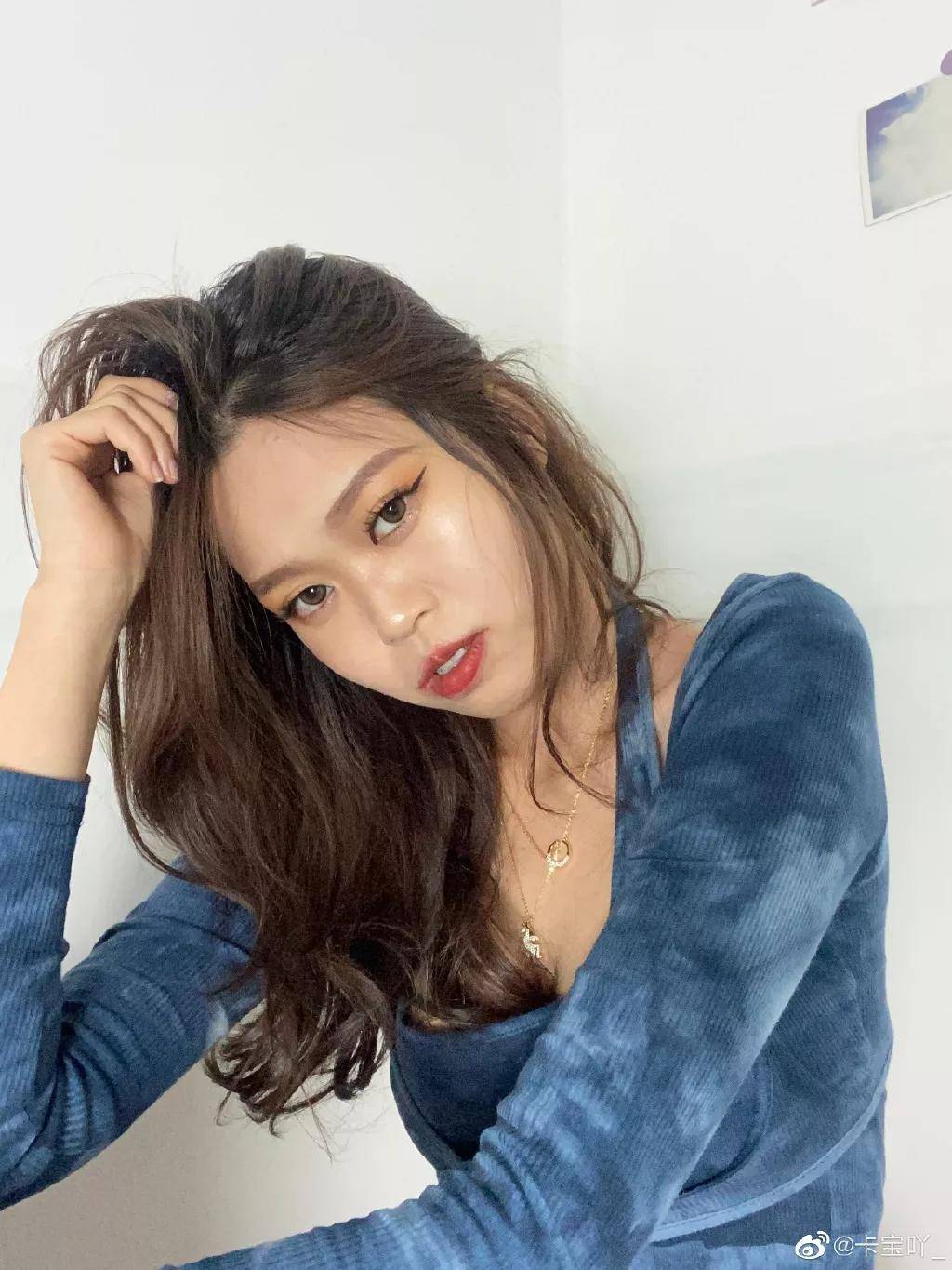 投影抖音第一挡脸美女吸粉700w，全靠360度无死角照骗技术？