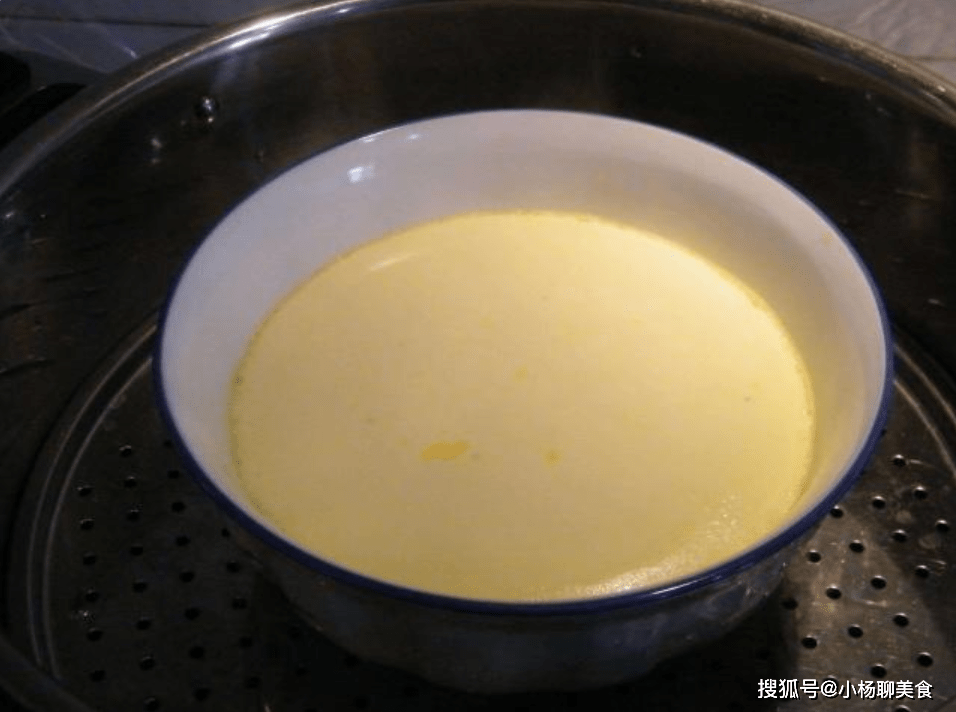 蒸鸡蛋羹用开水还是冷水 98bd0239662f4775b99ebb86e88599cf.png