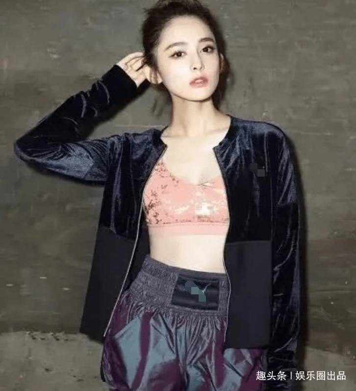 观众 27岁古力娜扎穿运动装拍照，穿外套形同虚设，好身材完全藏不住