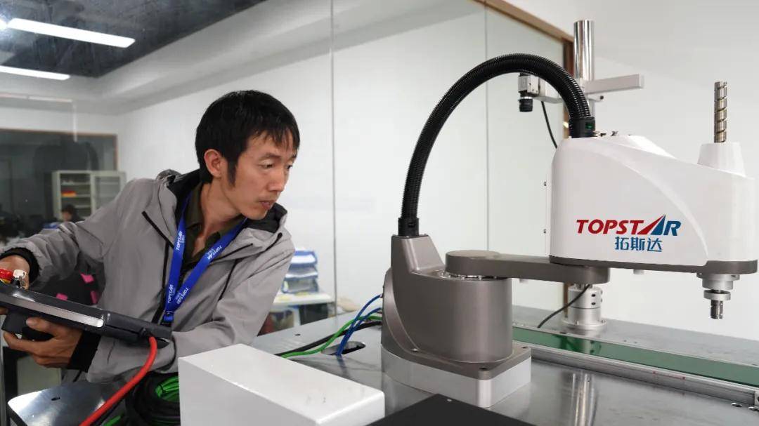 机器人行业的技术滞后焦虑看拓斯达如何破局