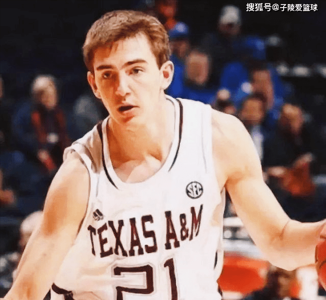 天赋平平的卡鲁索,却成为了洛杉矶的宠儿和湖人队的卡皇!