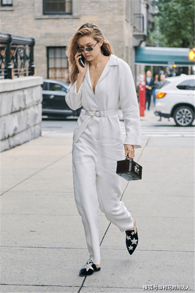 穆勒 身高155的女生,别只会穿松糕鞋,这5种显高又显瘦的平底鞋正流行