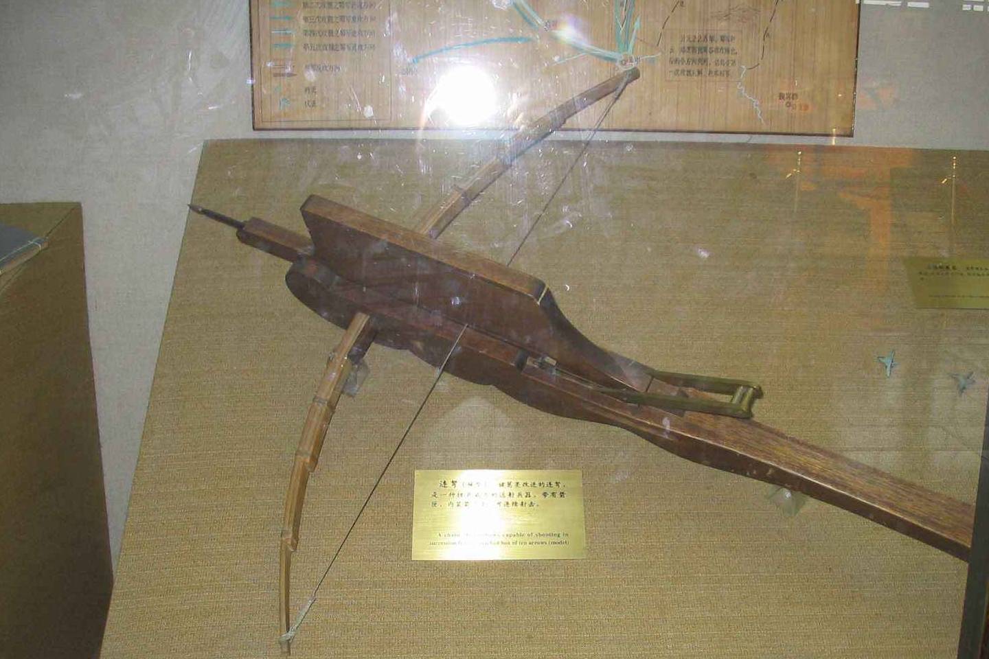 湖北挖出40把古代连弩，距今1700年，专家：果然是他发明的_中国_诸葛亮_武器