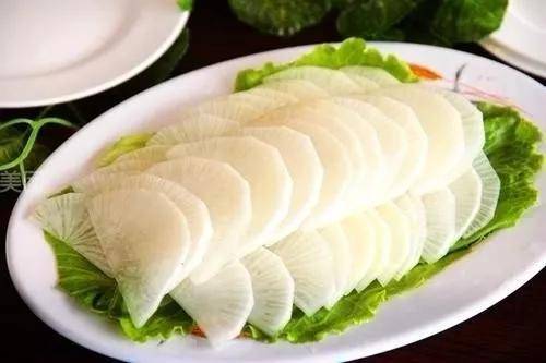 有引起甲状腺肿的作用。因此，甲亢的患者食用萝卜会有加重甲亢的可能。
