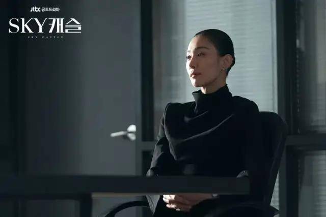 李栋旭有这4个特征的人，越老颜值就越高