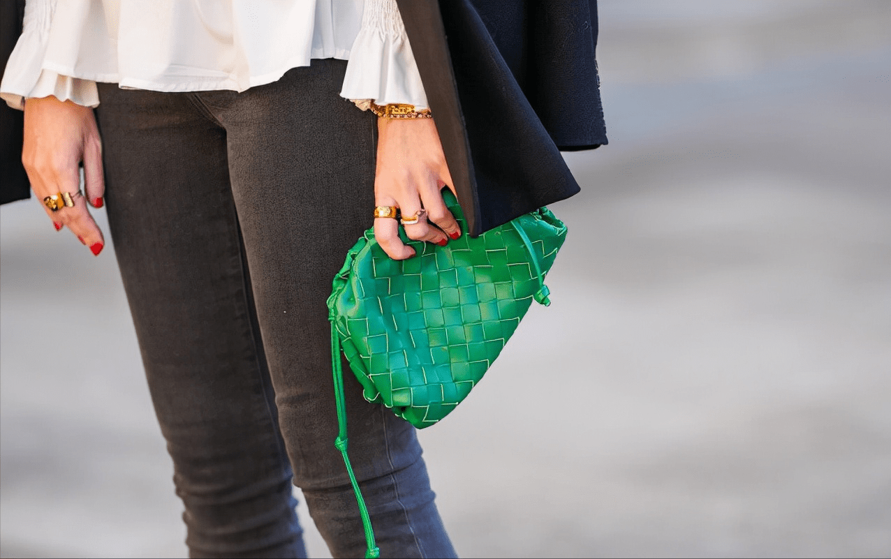 颜色 女神和女生的区别，一个包包就看出来了，选择不一定要贵但要大方