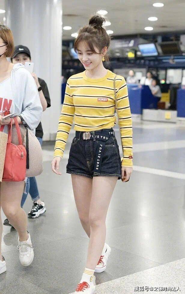 黑色 卫衣的时尚穿搭方法