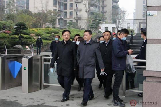 四川省教育厅党组书记,厅长邹瑾莅临泸州职业技术学院调研