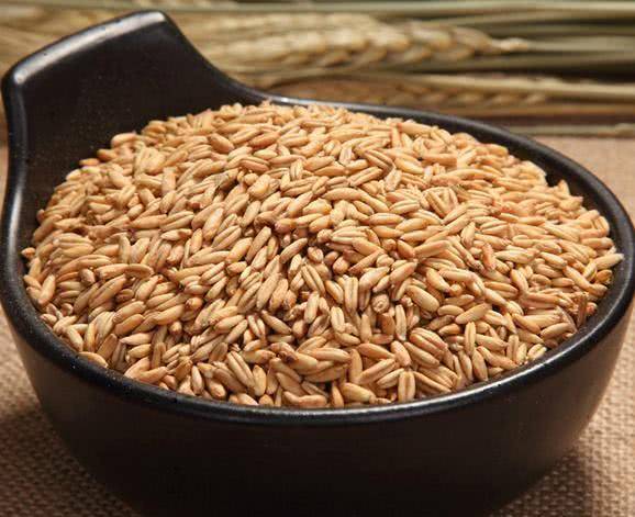 治疗|查出糖尿病别担心！常吃3种食物，血糖明显下降！