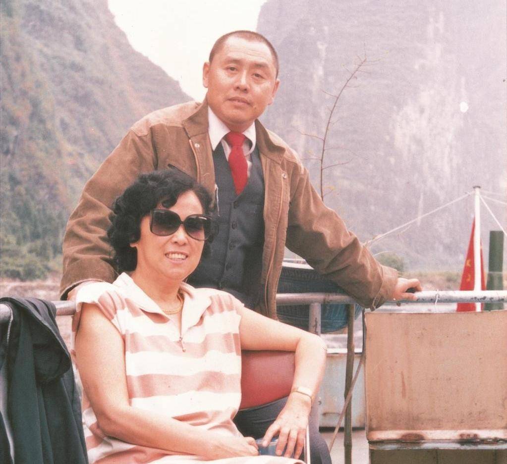 妻子是"嫦娥",儿子是总裁,76岁的马德华成人生赢家_父亲_猪八戒_京剧