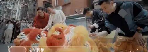 陈小春|《大湾仔的夜》餐厅的开业仪式，还是陈小春张智霖他们的店有排面啊！