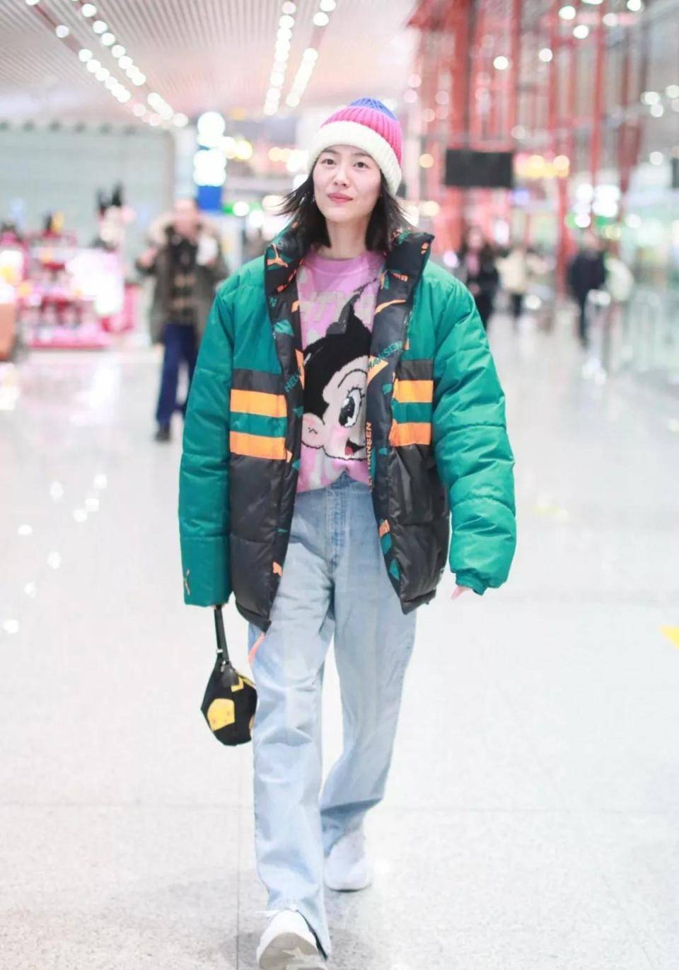 喇叭裤 冬季外套不用太复杂，衣橱中有这两件就足够了，时尚保暖又显气质