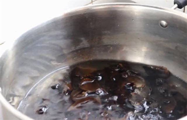 木耳焯水后要过凉水吗 c9bf2d7e6b1b46aca0e29a24d8ae7f82.jpeg