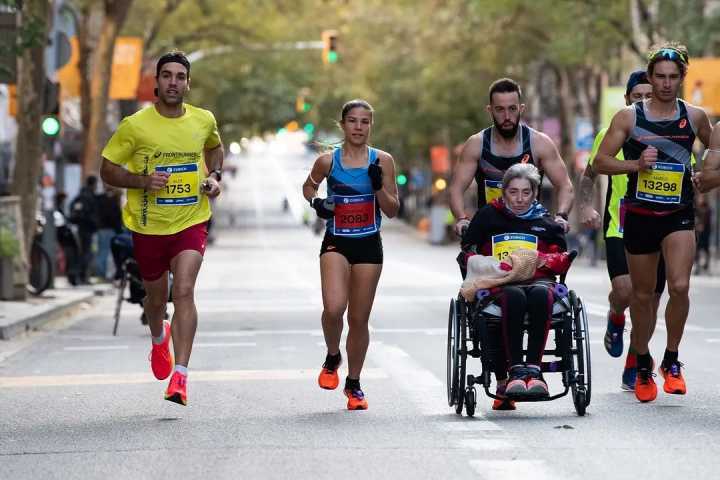 这对了不起的母子,一起创造了一项伟大的新世界纪录_埃里克·多明戈