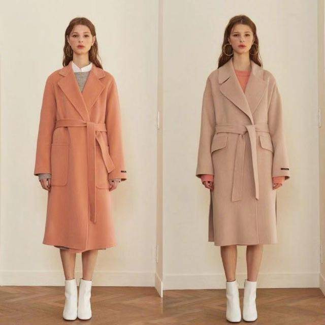 仰都 内搭一件橘色的毛衣，活力感柔和又甜美