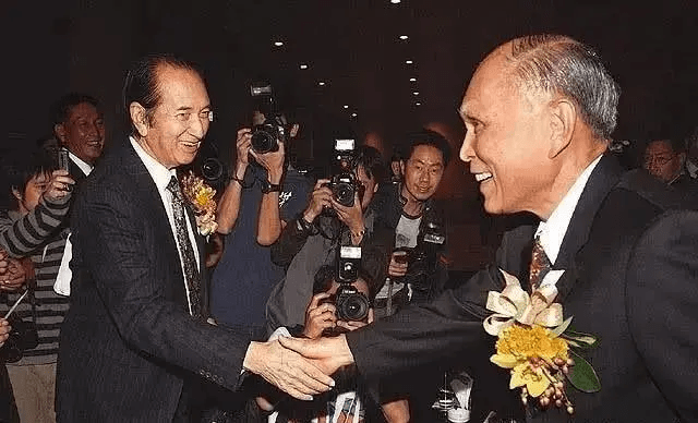莎瓦娜战绩愈下！霍福德深陷老婆美艳颜值这长相不安心出去打球！