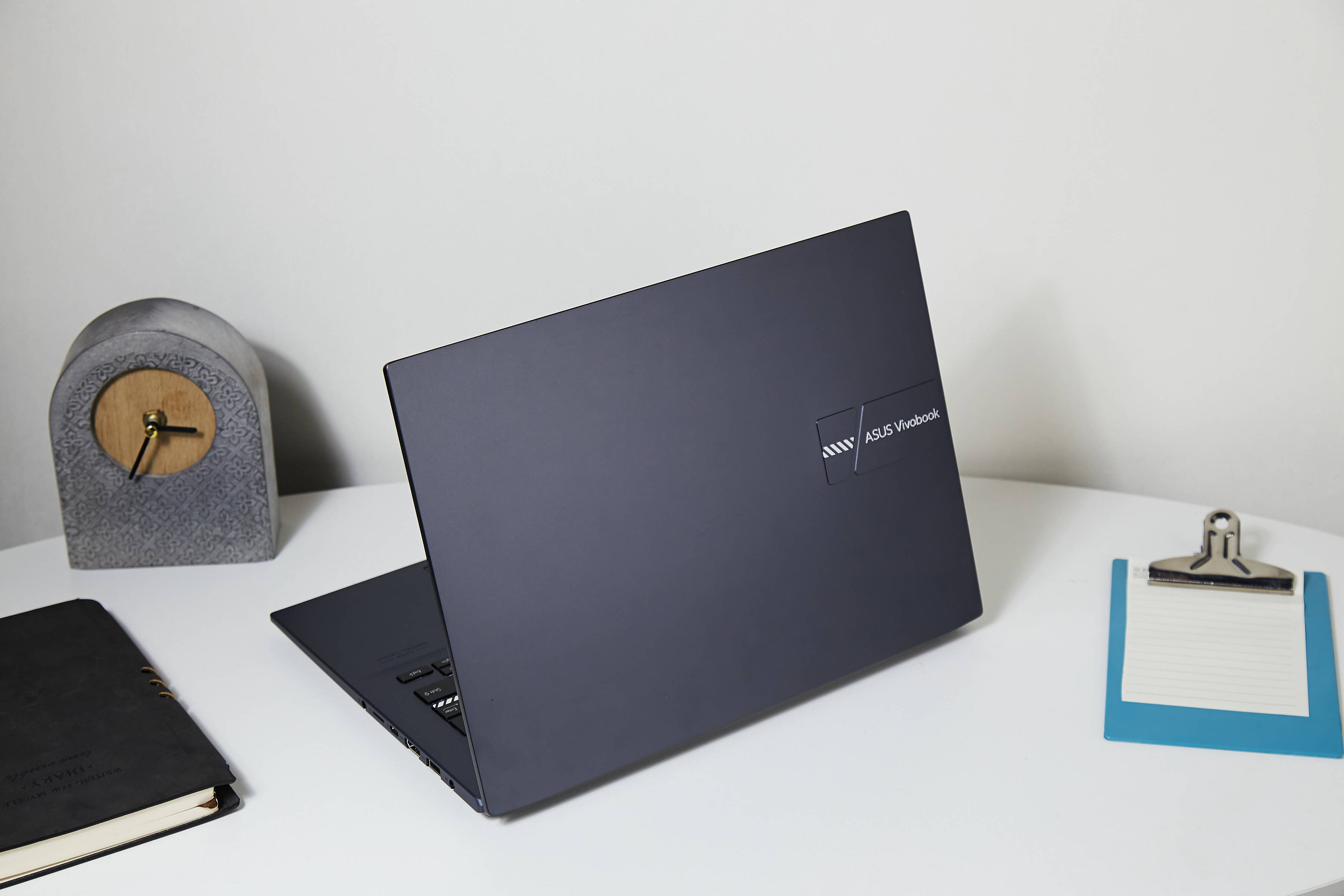 续航真的持久?华硕无畏pro14上手测试:4小时重度场景电量还有余