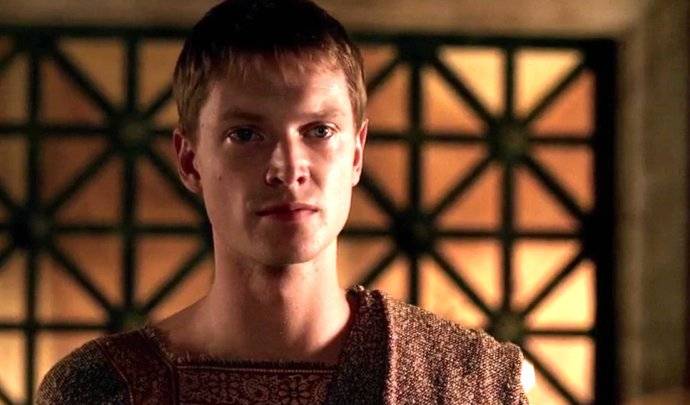 出现了,这次乌瑞纳斯和波罗会扮演什么角色帮助屋大维走上权力之巅呢?