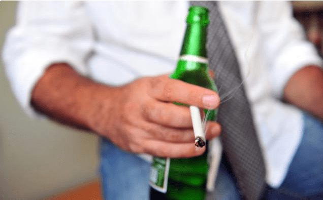 丁香|胃不好,往往有3“坏习惯”,3件事坚持做,胃可能会“感激”你