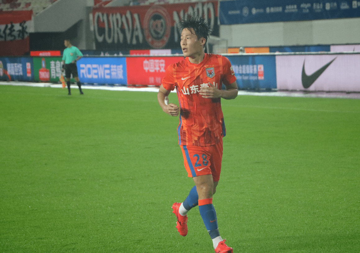 熱身賽|泰山隊(duì)動(dòng)態(tài)，中場(chǎng)核心歸隊(duì)，熱身賽對(duì)陣滄州，國(guó)腳歸隊(duì)時(shí)間明朗